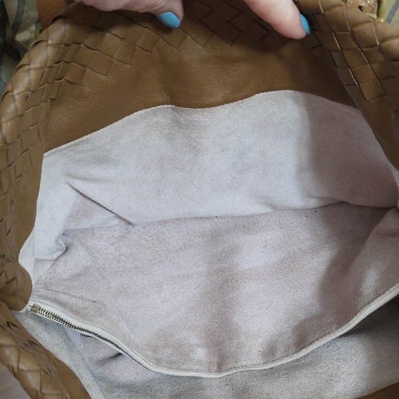 Bottega Veneta Vintage Brown Woven Tote with Cream Accents Straps - Picture 12 of 14